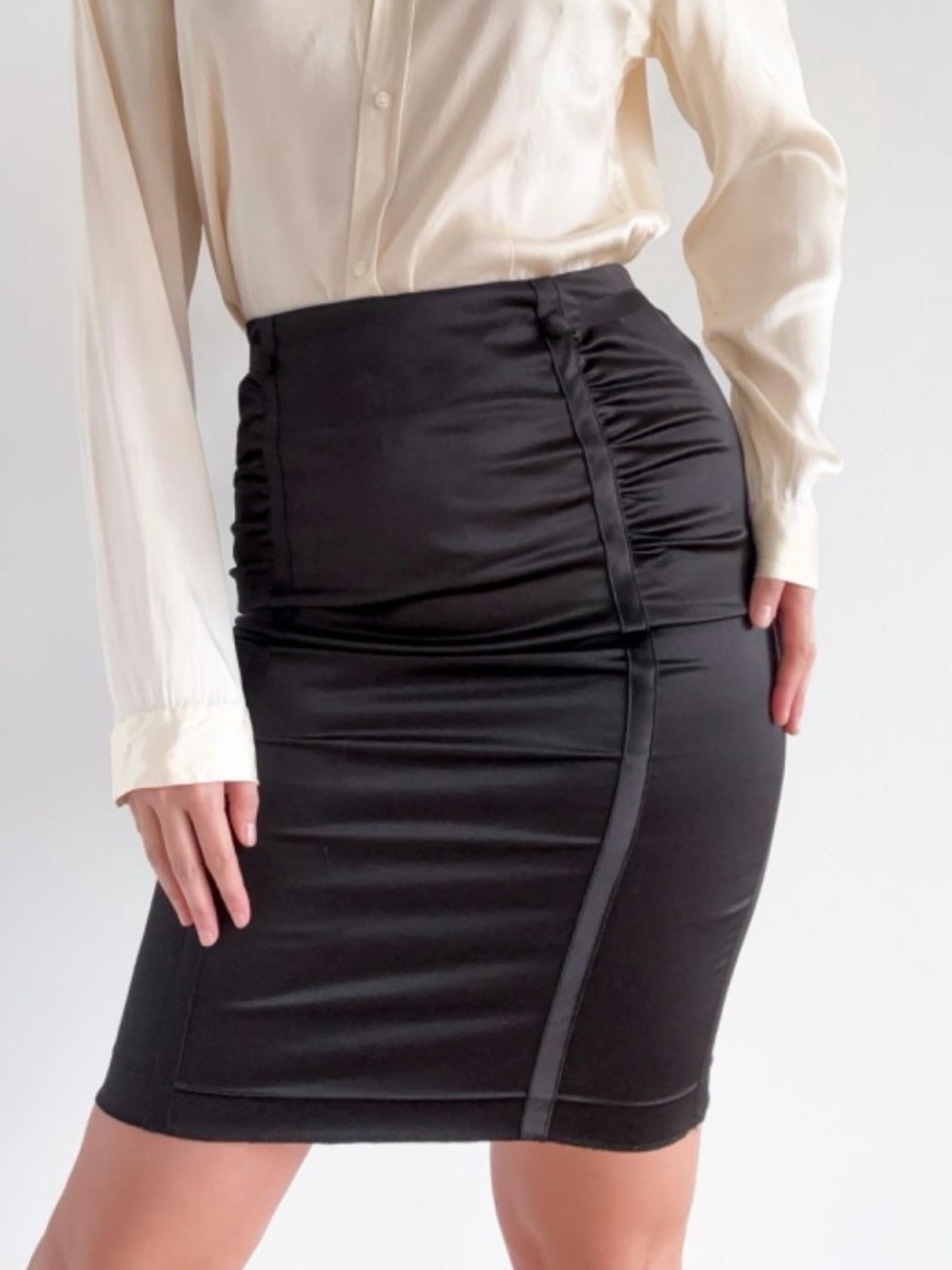 Vintage Iz Byer Black satin Ruched Pencil Skirt with peplum detail